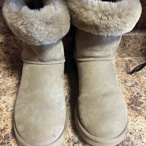 Ugg Women's Tan Shearling Boots
